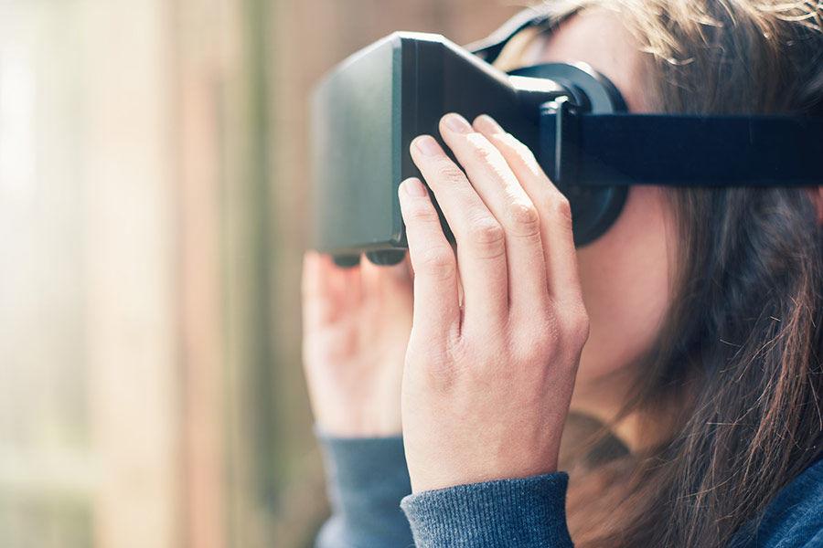 Virtual Reality Media Gaining Advertiser & Social Media Attention