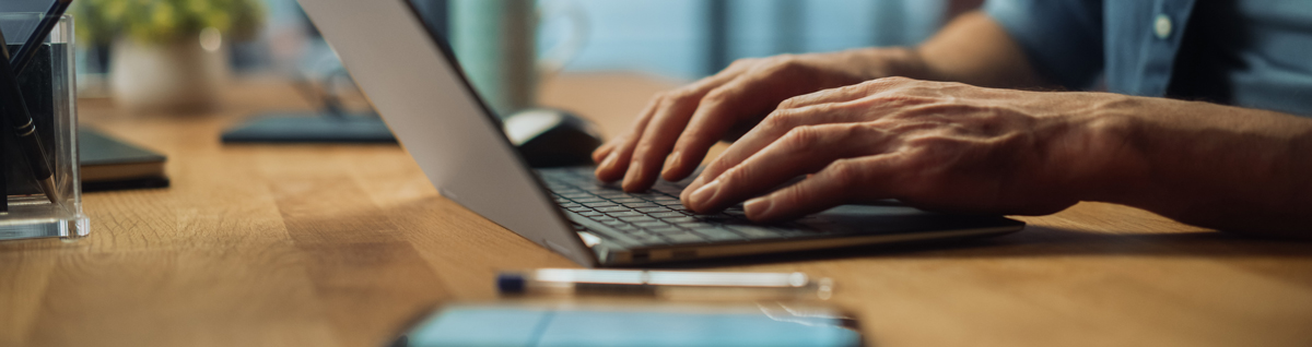local-man-using-computer-news-sites local-man-using-computer-news-sites